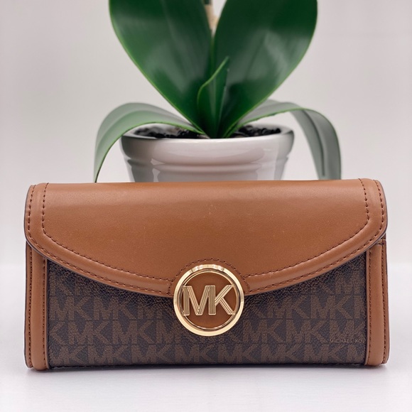 Michael Kors Handbags - Michael Kors Fulton Flap Continental Wallet
